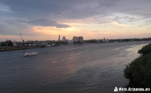 Вид Астрахани с нового моста через р. Волга - 2